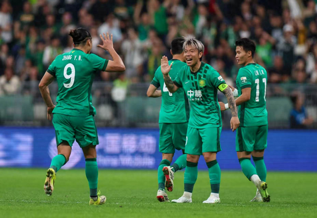 爱游戏体育app下载-2比4！国安近20年首次主场输给天津
